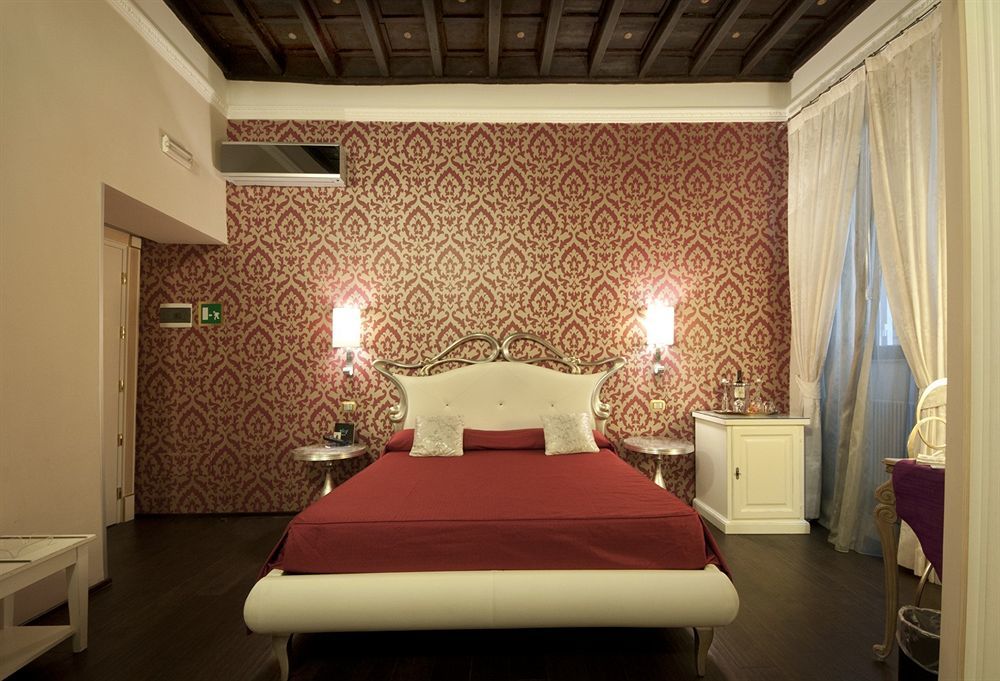 Pensionat Del Sole-roma Piazza Di Spagna Ripetta 3*