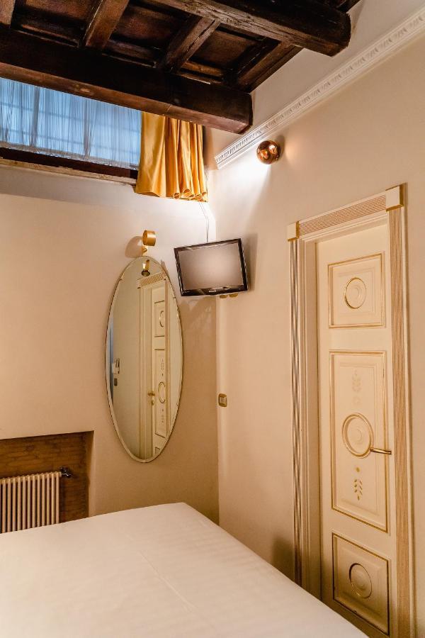 Pensionat Del Sole-roma Piazza Di Spagna Ripetta